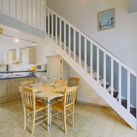 Location Proche De La Et Des Commerces *