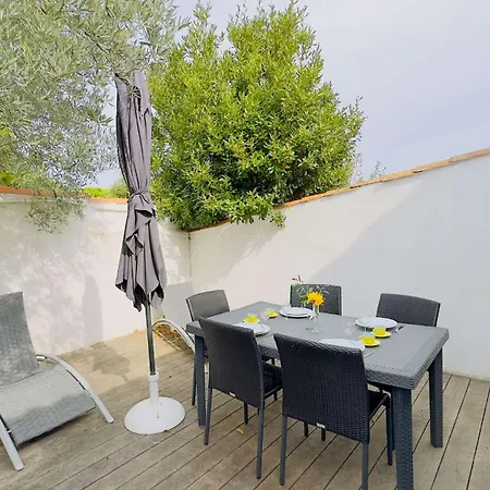 Location Proche De La Et Des Commerces فيلة *